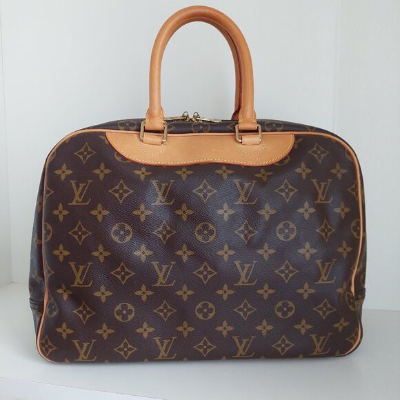 Louis Vuitton Deauville Monogram Canvas Bag - Picture 5 of 15
